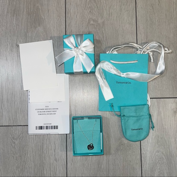 Tiffany & Co Necklace Small Heart charm - Picture 1 of 4